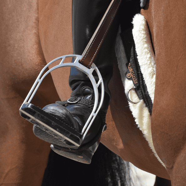 Kentucky Horsewear artificial sheepskin girth